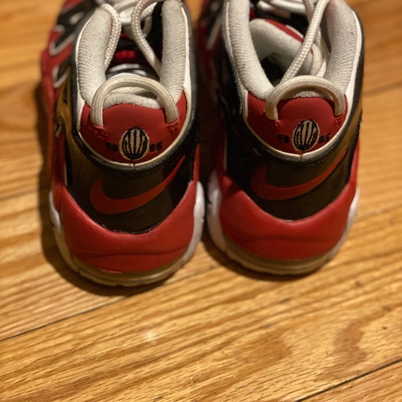 Kids Nike Sneakers - Picture 3 of 3